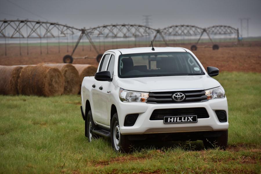  Toyota Hilux 4x4 SRX Double Cab 2016 года  (ZA) (фото 16 из 35)